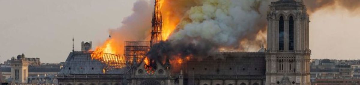 POŽIAR V KATEDRÁLE NOTRE DAME V PARÍŽI